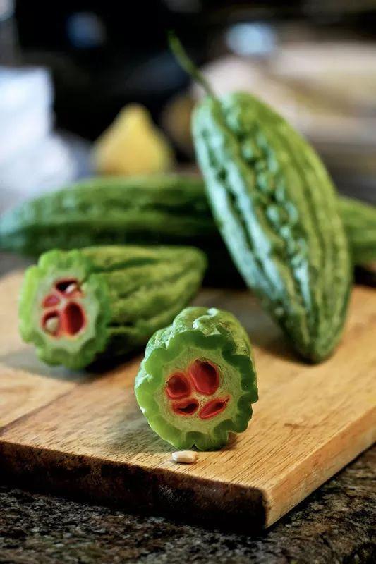 吃瓜手机壁纸高清,高清吃瓜手机壁纸赏析