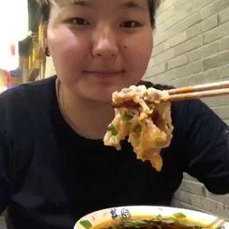 盼盼吃偷瓜,一场童趣盎然的夏日冒险