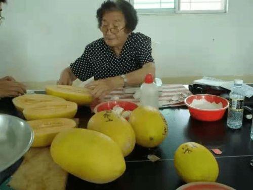 吃瓜群众香港,吃瓜群众视角下的繁华与争议