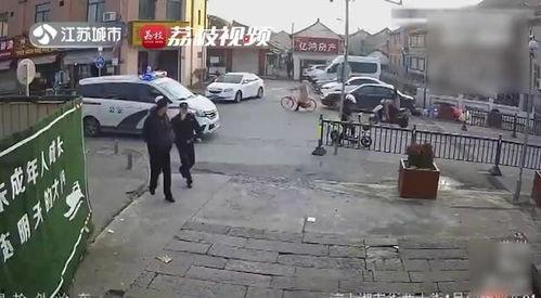 逃犯路边吃瓜视频大全,逃犯路边吃瓜，视频大全揭秘神秘瞬间