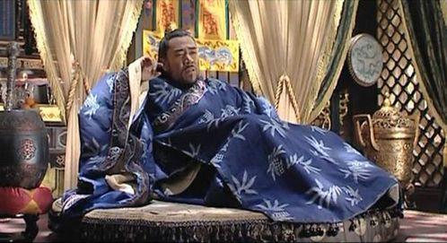 皇女上朝吃瓜,瓜田里的宫廷风云