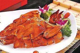 阿姨吃脆皮鸡瓜