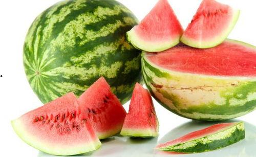 瓜还是当着本人吃,揭秘娱乐圈背后的秘密