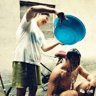 老婆拍吃瓜视频,揭秘娱乐圈幕后故事